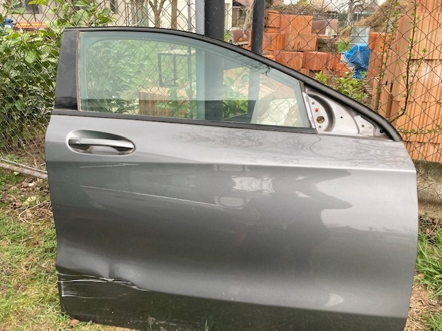 Mercedes-Benz W176 - diely