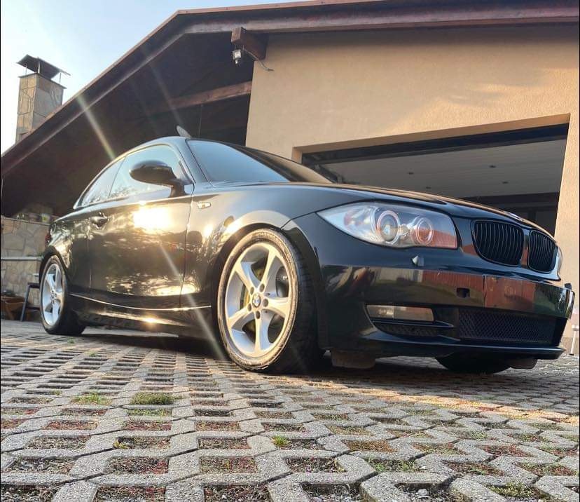 BMW 120d Black Sapphire e82