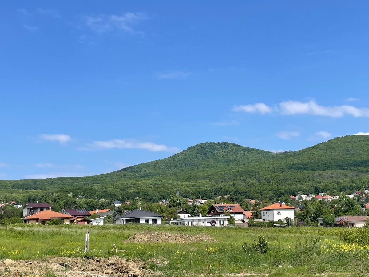 Stavebné pozemky určné na výstavbu – Štitáre pri Nitre