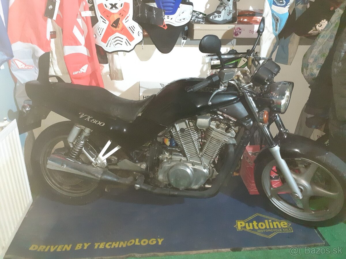 Suzuki vx800