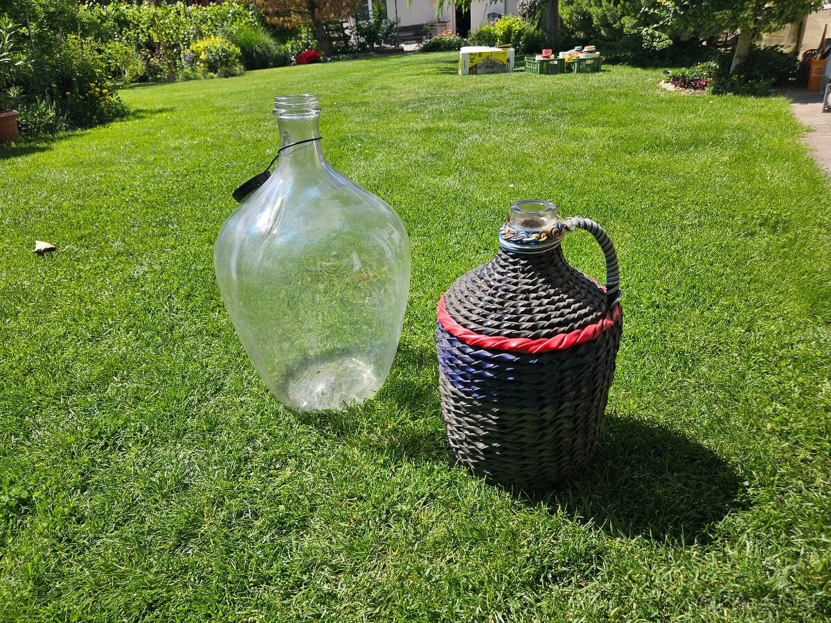 Demizon 25 l + opleteny demizon 10 l