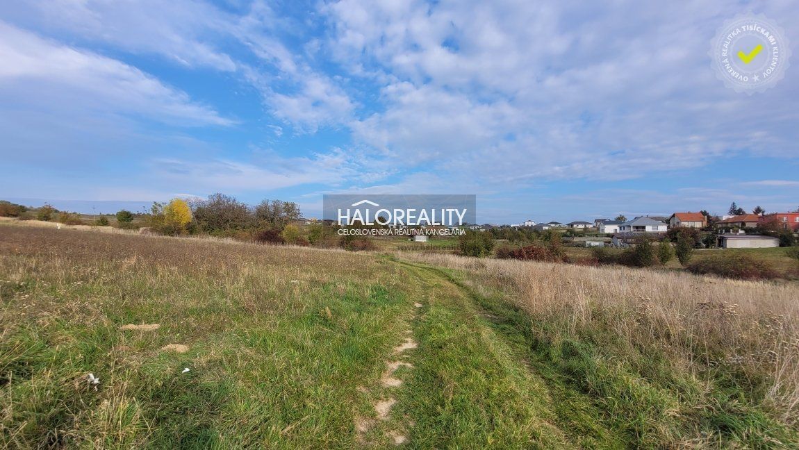 HALO reality - Predaj, pozemok pre rodinný dom 896 m2 Nitr