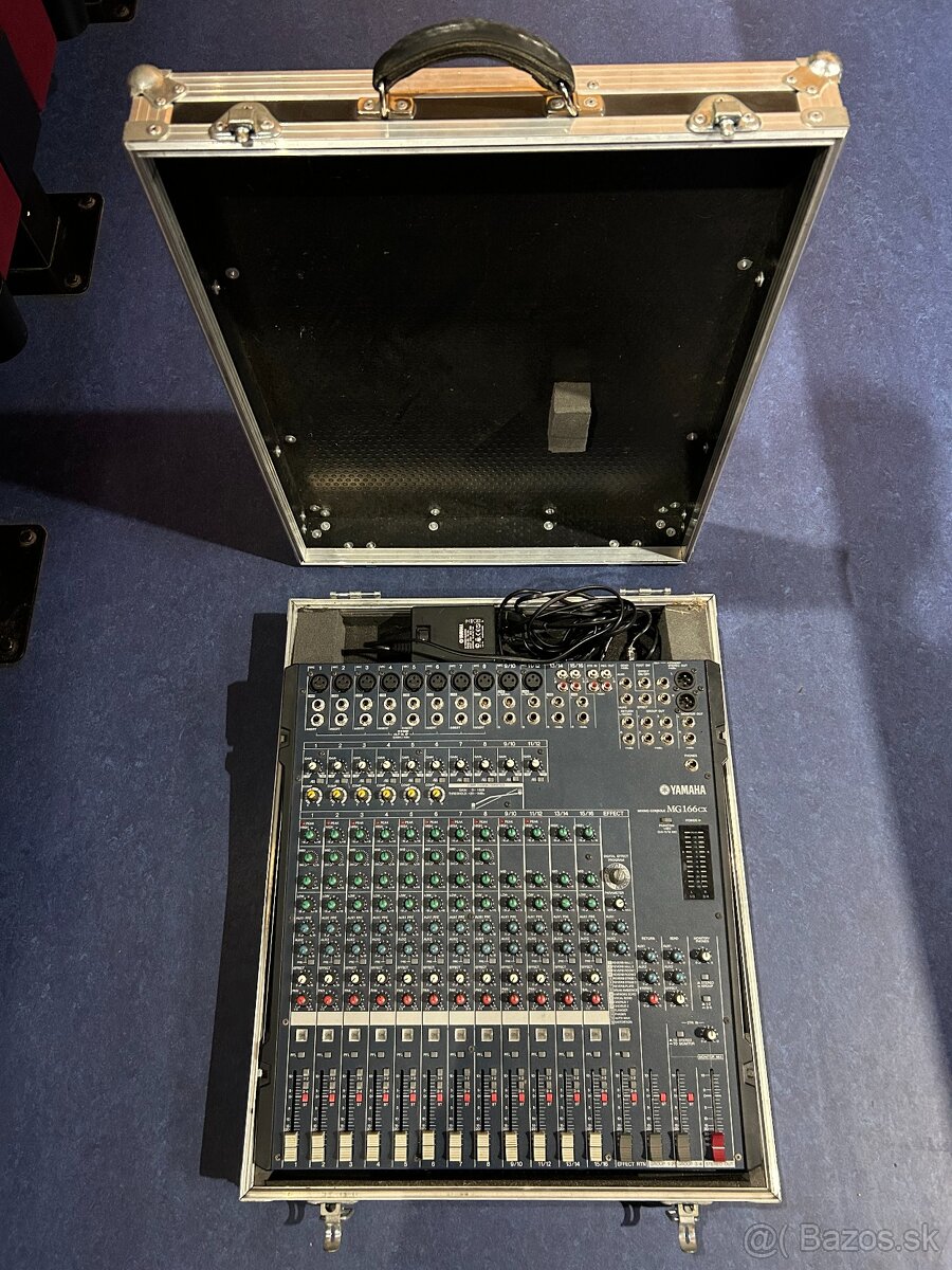 Yamaha MG 166 CX + keys