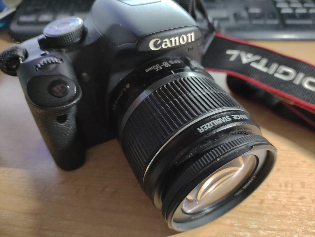 Digitálna zrkadlovka Canon 500D + objektív a príslušenstvo