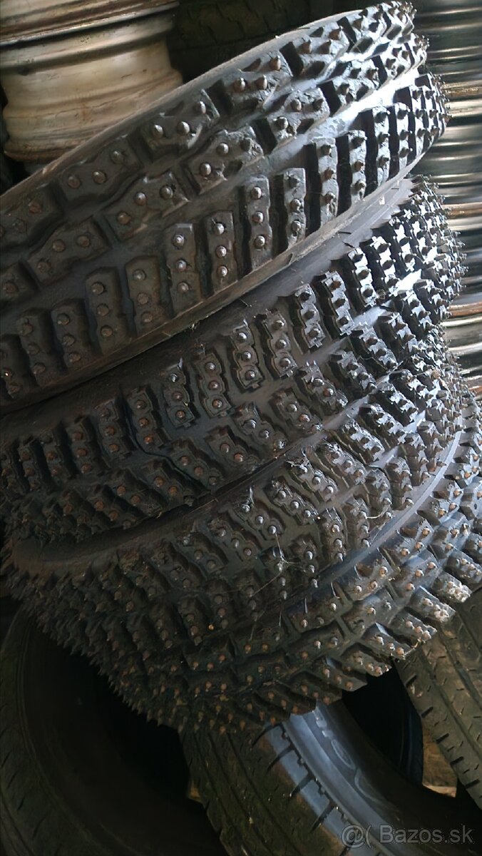 Pneumatiky z hrotmy r16
