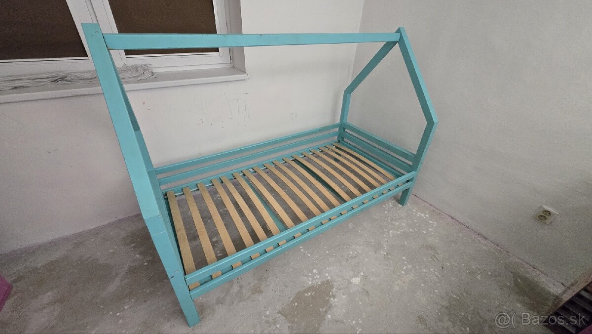 Detska domčekova postel