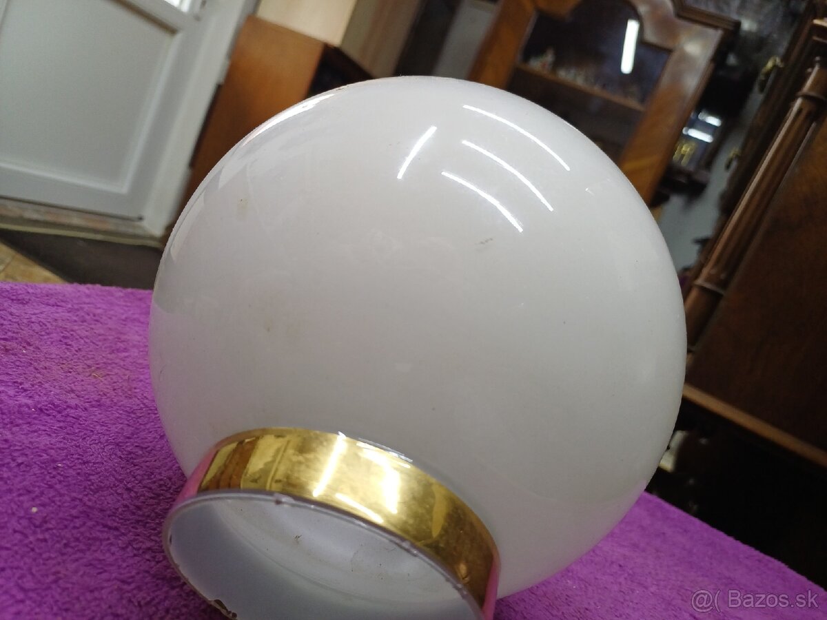 Predám tienidlo na starozitnu stolovu lampu