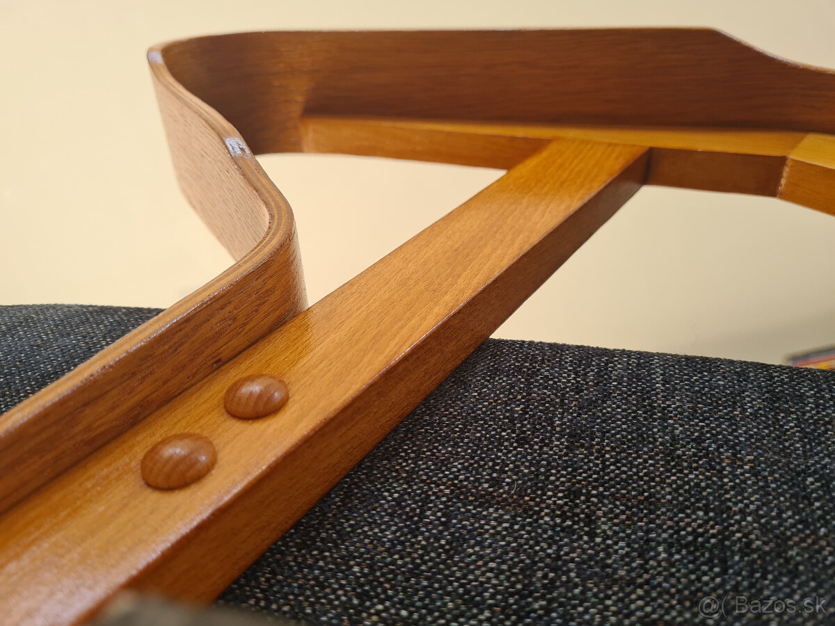 Retro kreslo Tatra Pravenec