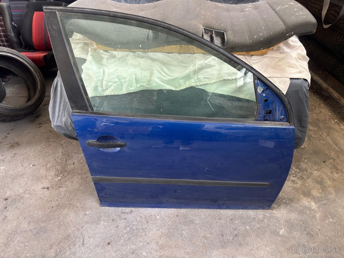 Predám pred.prave dvere VW GOLF V-5  5.dv.
