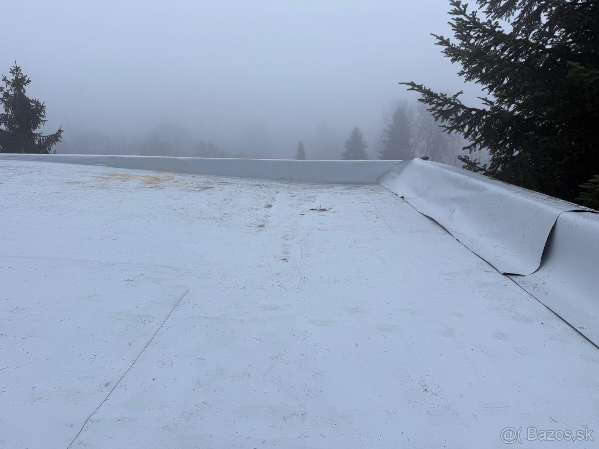 Pomocnik / Izolater ploche strechy.