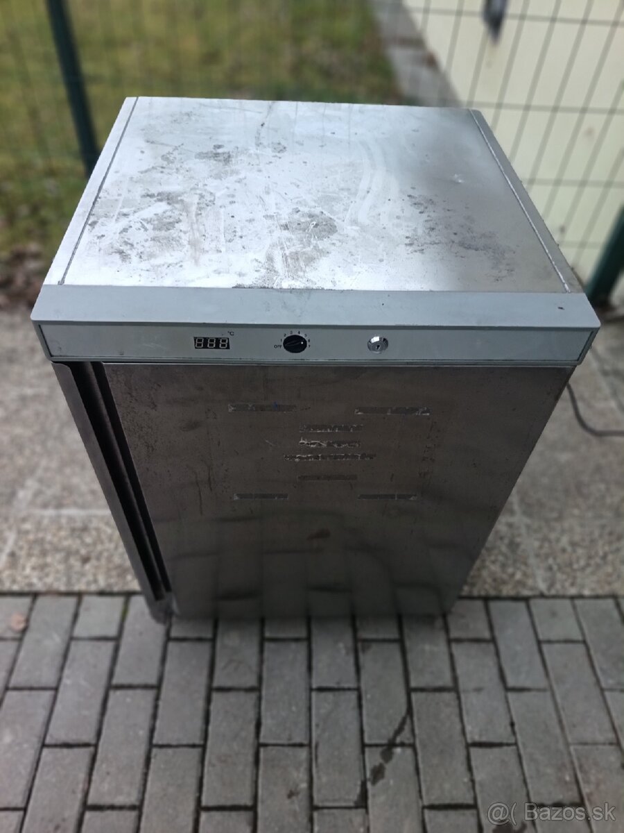 Mraznička gastro nerezová podpultova