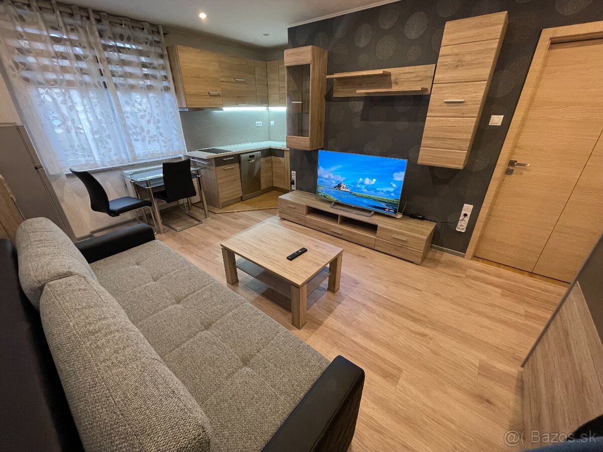 Predám byt Kežmarok, 24m2 kompletná rekonštrukcia, zariadený