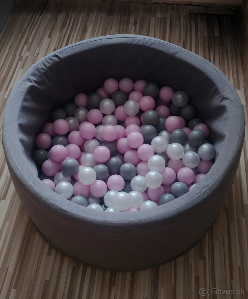 Predám suchý guličkový bazén