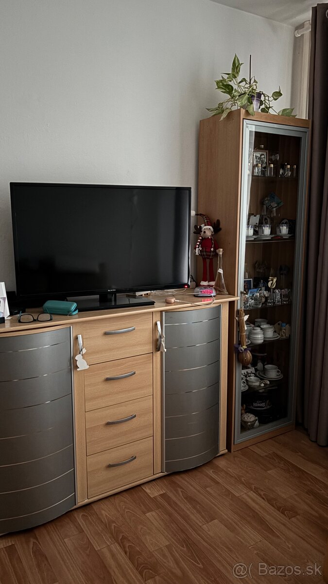 Nábytok do obývačky / spálne