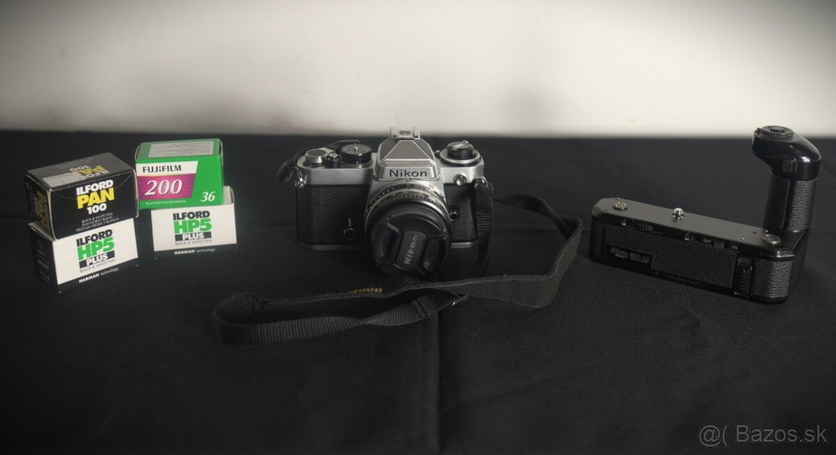 Nikon FE analogue camera / analogový/fotoaparát