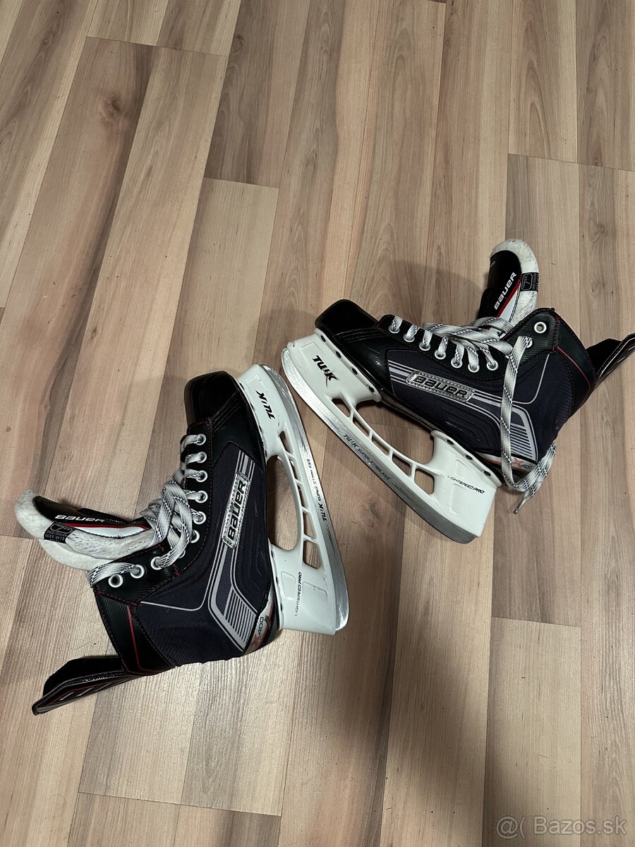 Predám hokejové korčule Bauer X400 velkosť 42