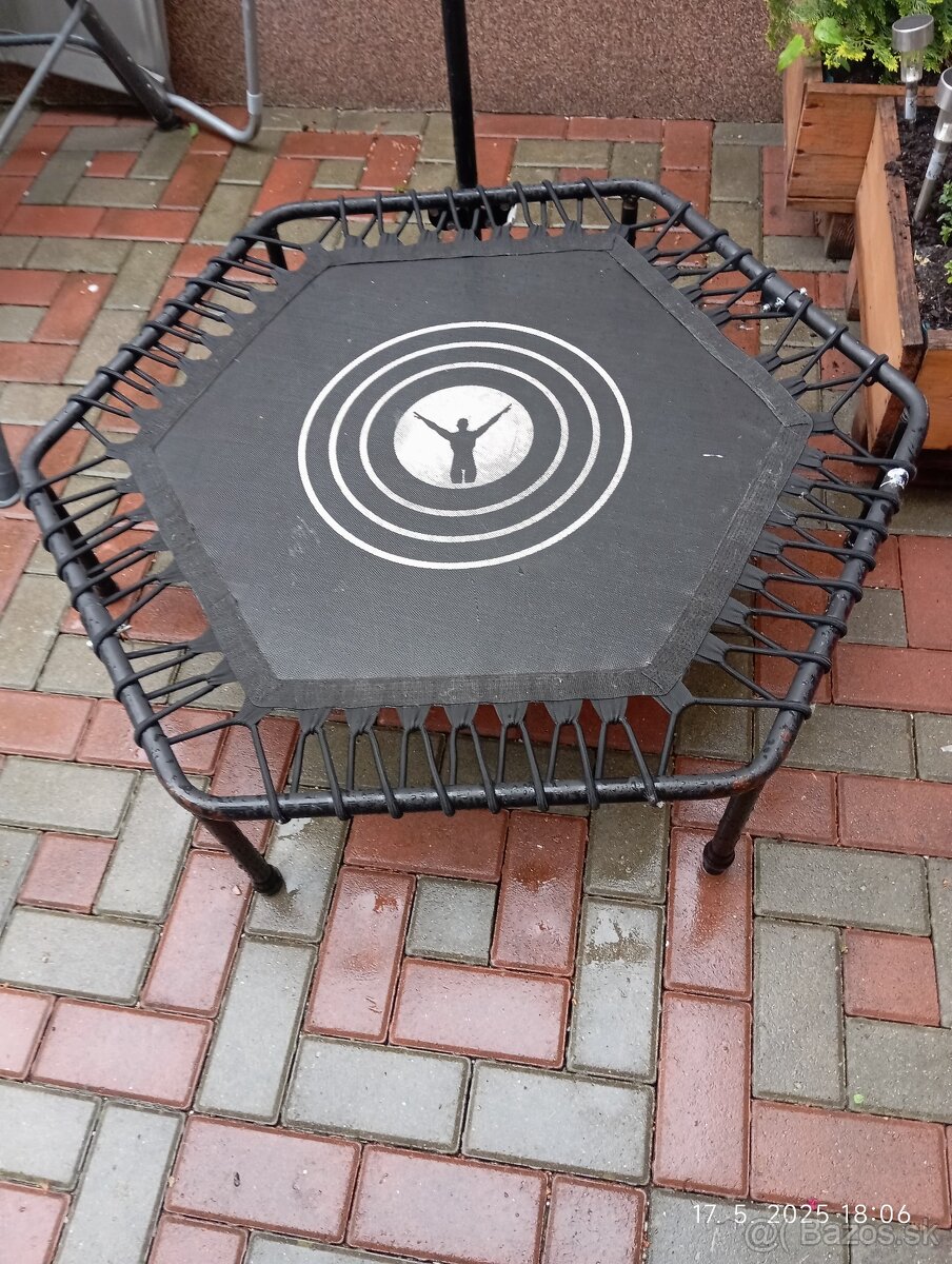 Trampolína na cvičenie
