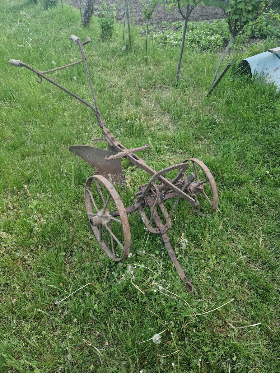 Pluh na oranie bez obracania