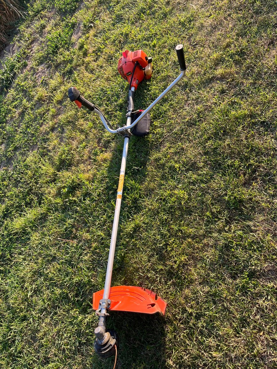 Hitachi krovinorez