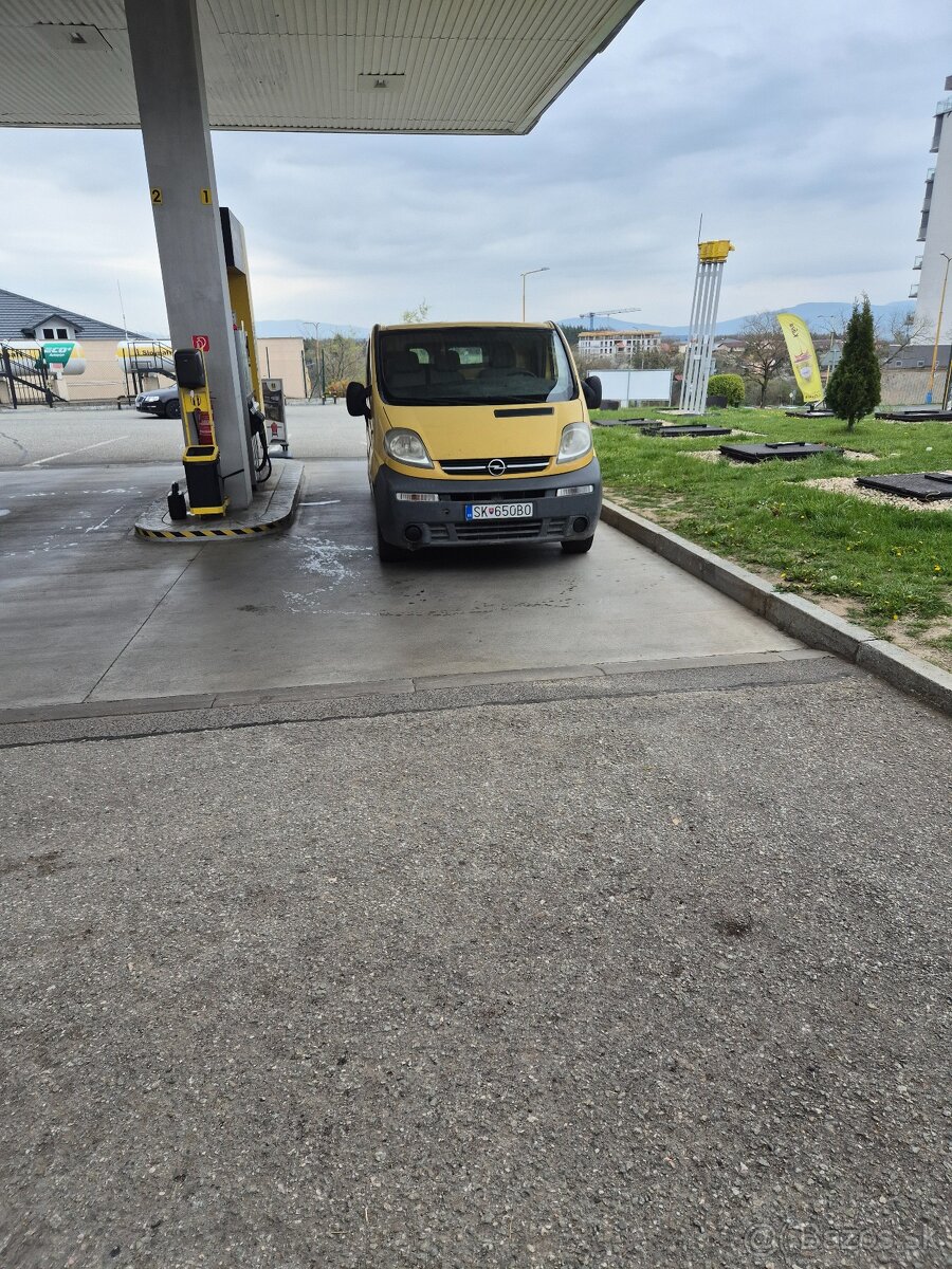 Opel vivaro 1.9 DI dodavka