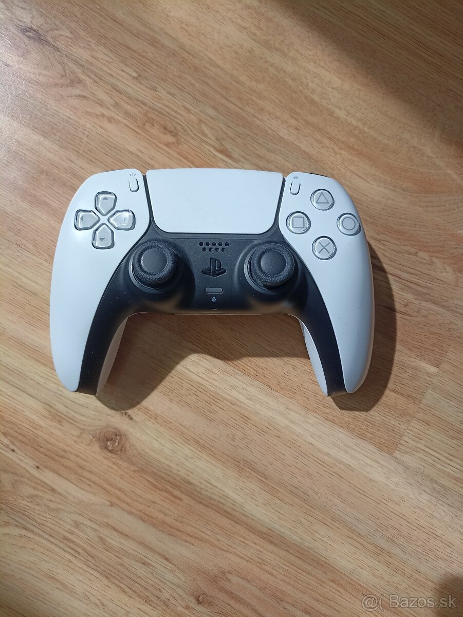 PS5 gamepad