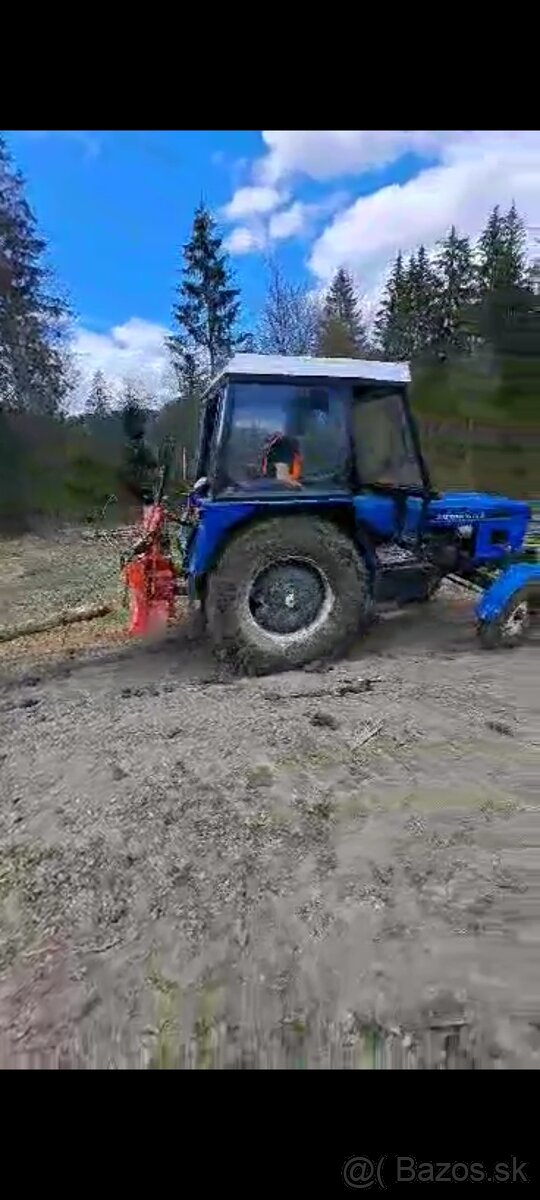 Naviják trojbodový