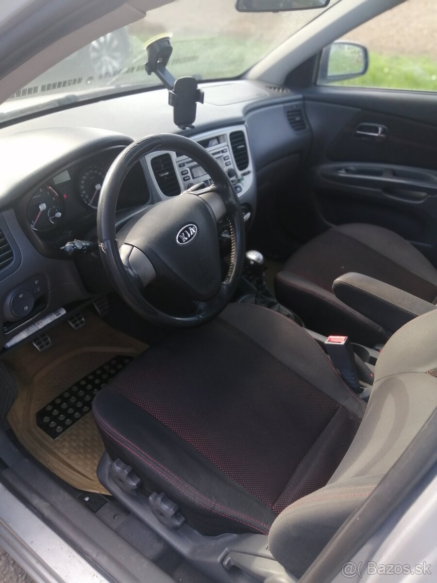 Kia rio 1.4 16.v 71