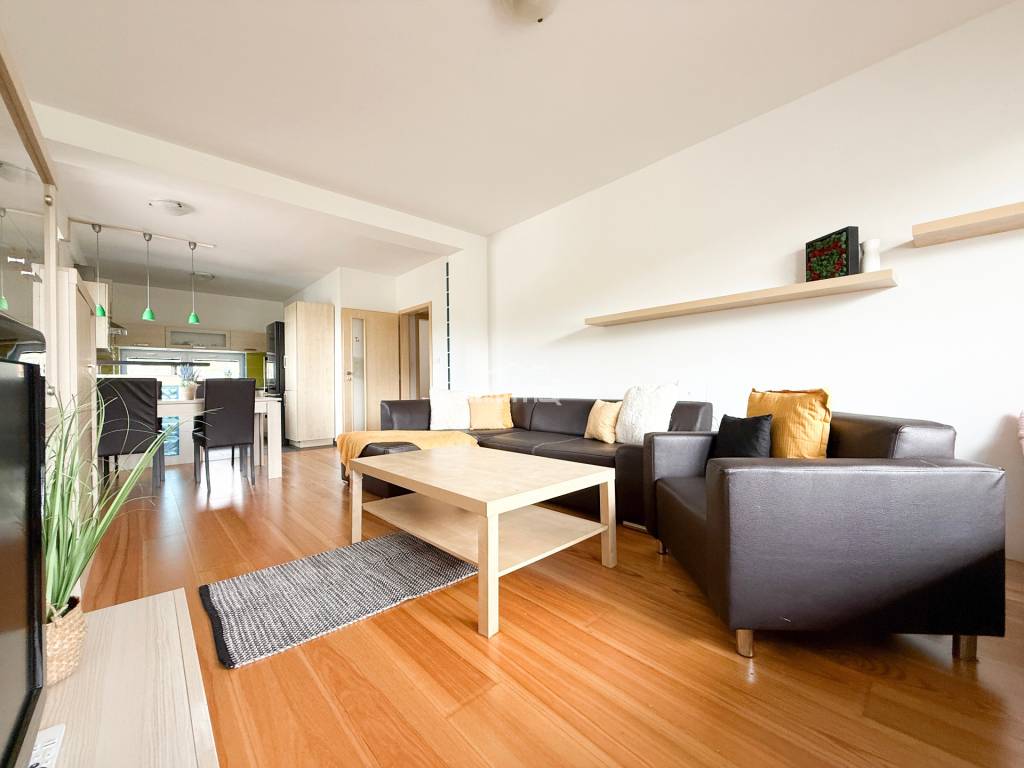 Exkluzívne na predaj priestranný 2-izbový byt, Žilina ul. Kv