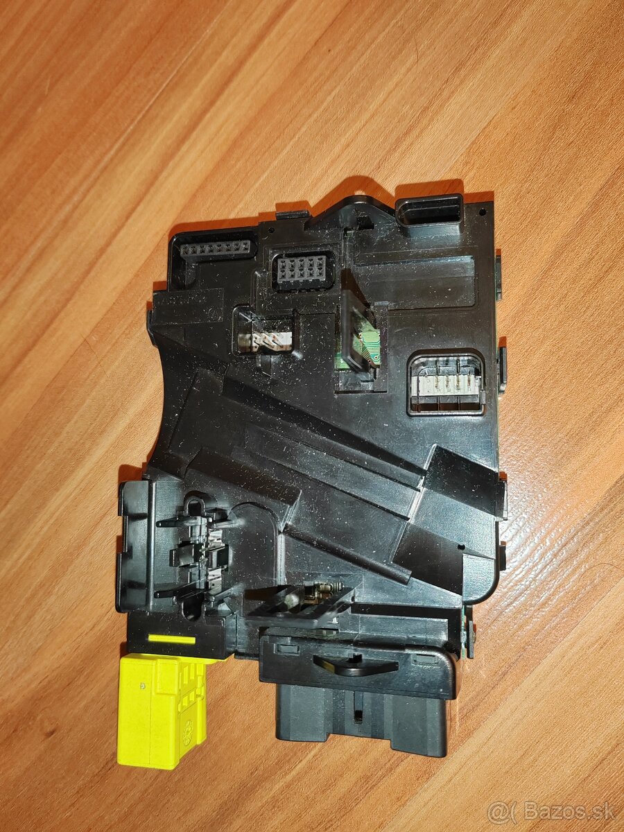 Podvolantová jednotka