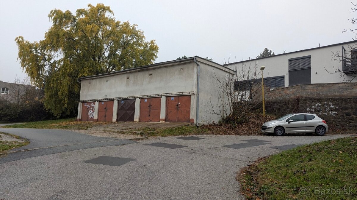 GARÁŽ Podhradová Slavkovská