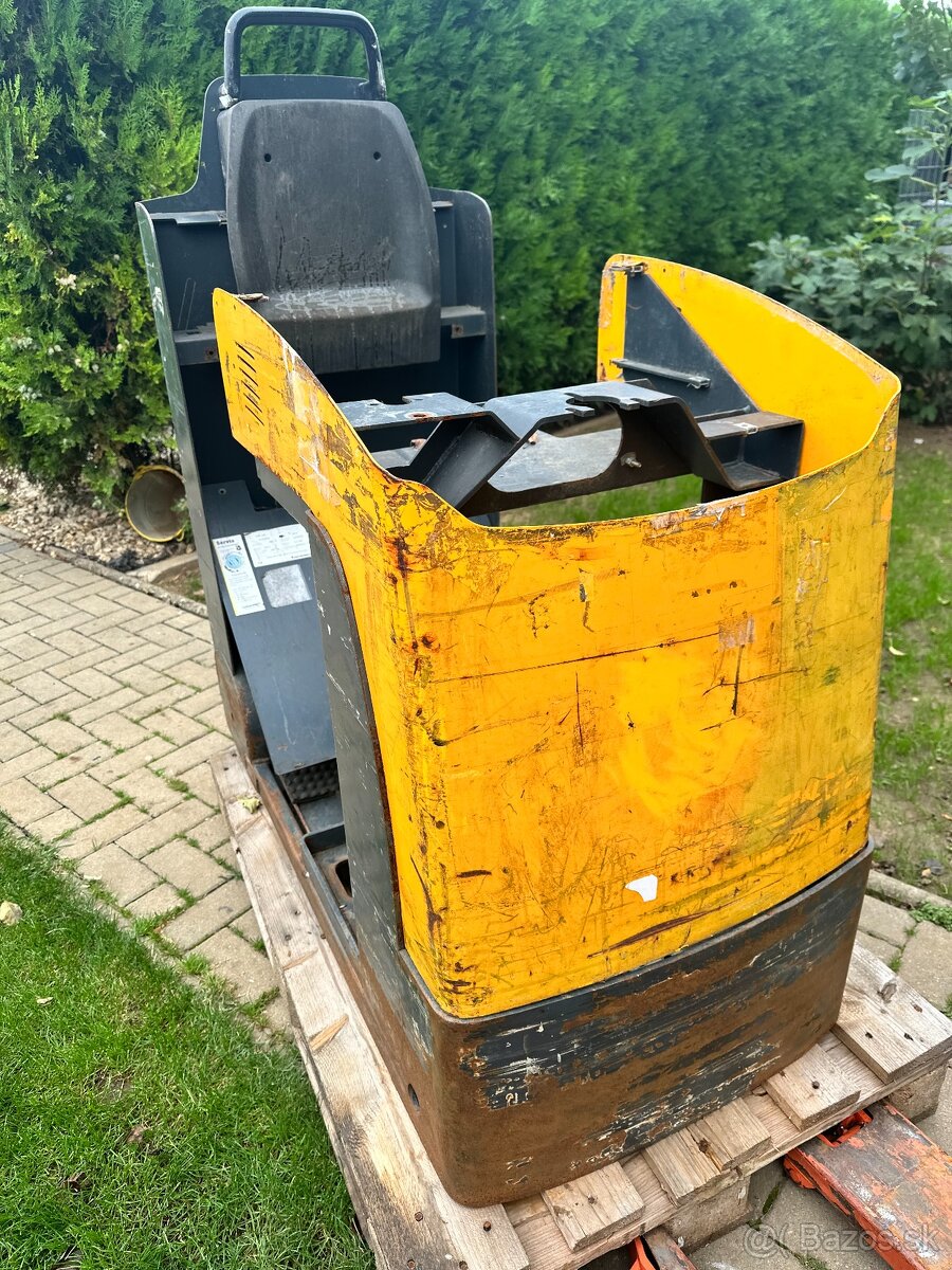 Predám na náhradne diely VZV jungheinrich EZS 130