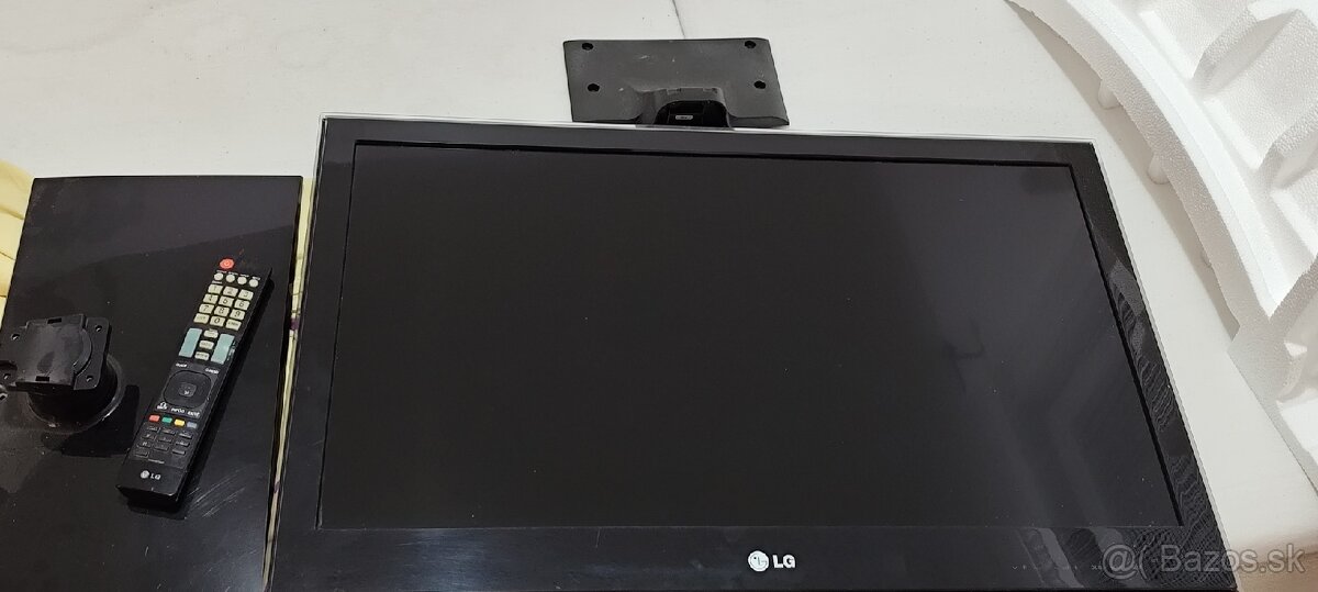 Tv LG uhlopriečka 81