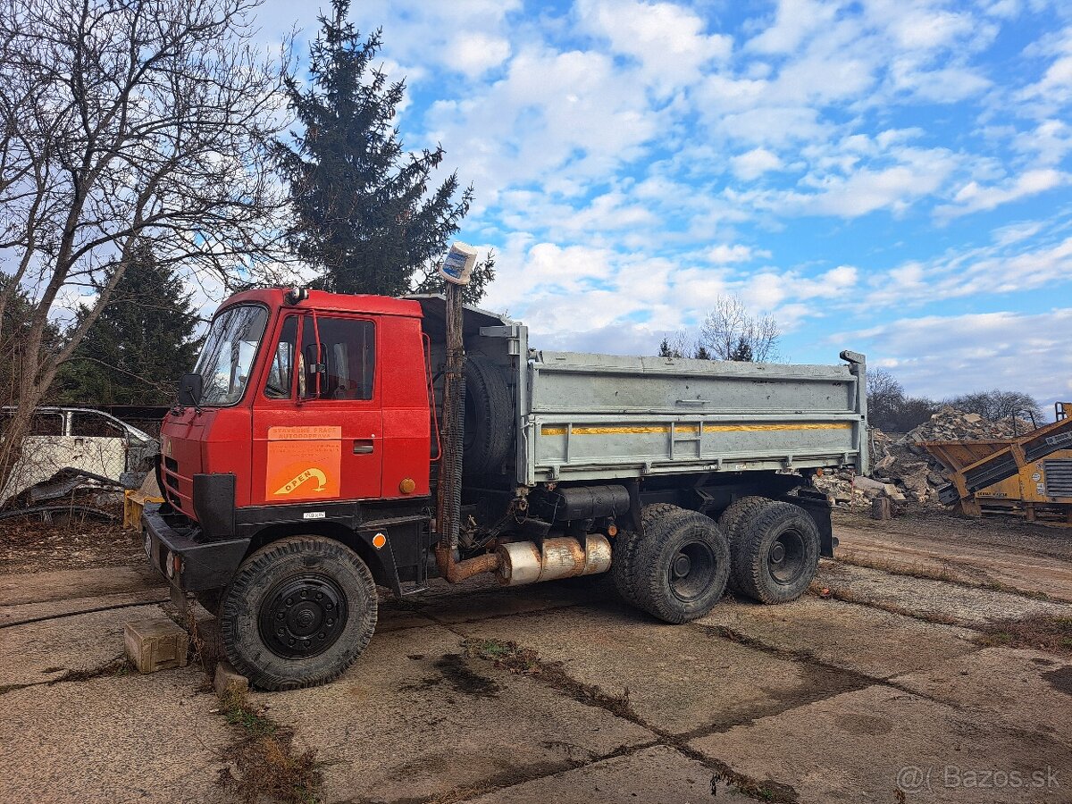 Sklápač Tatra T815