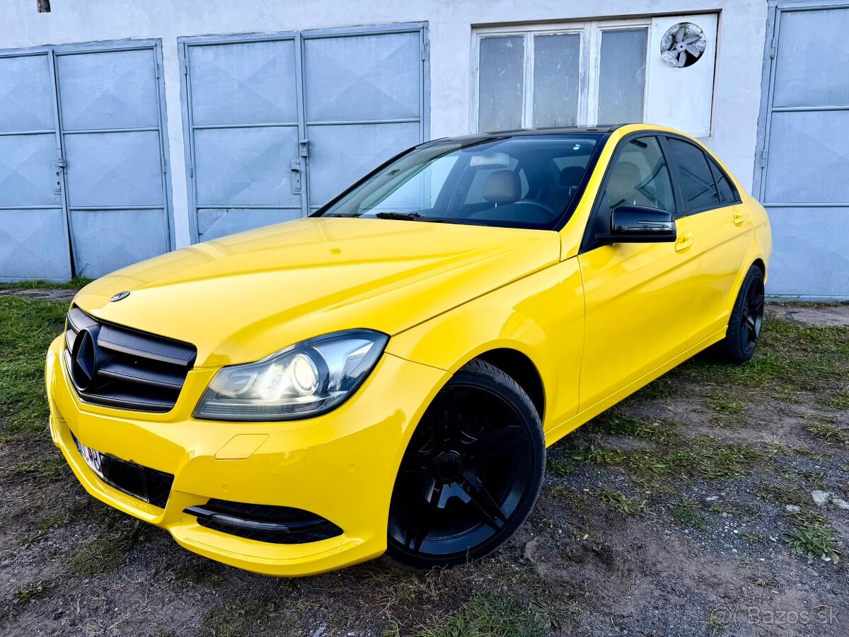 MERCEDES-BENZ C200CDI W204 3M FÓLIA MODEL 2011