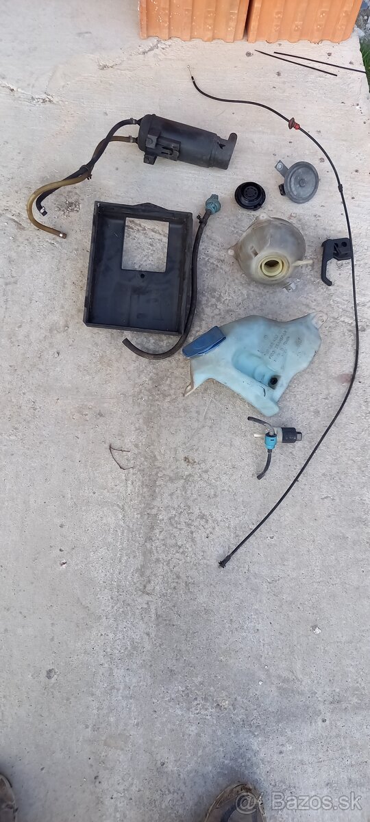 VW Polo 6N1 III nádržky chladiacej, ostrekovačov