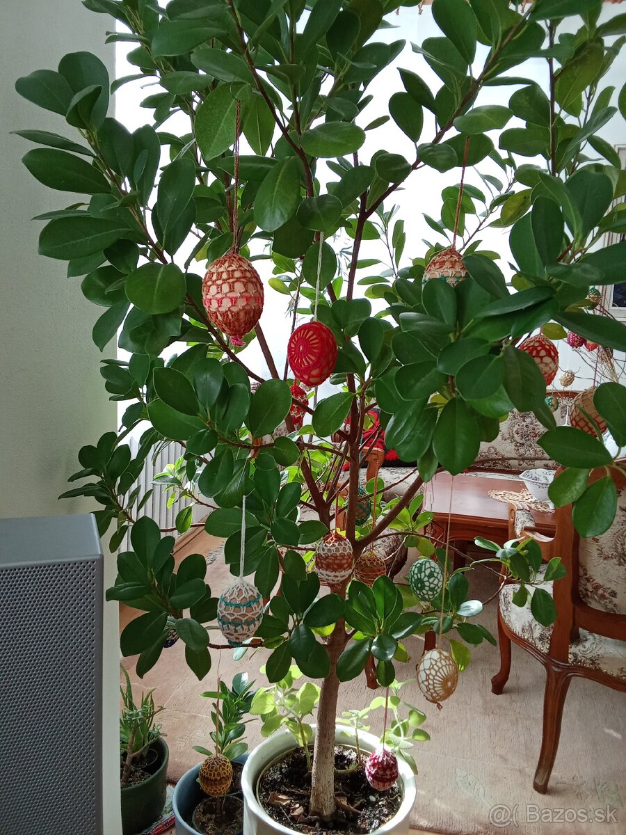 Handmade ručne háčkované vajíčka