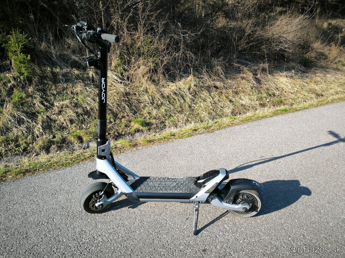 Elektrická kolobežka Joyor LuxeRider 62km/h 2400W
