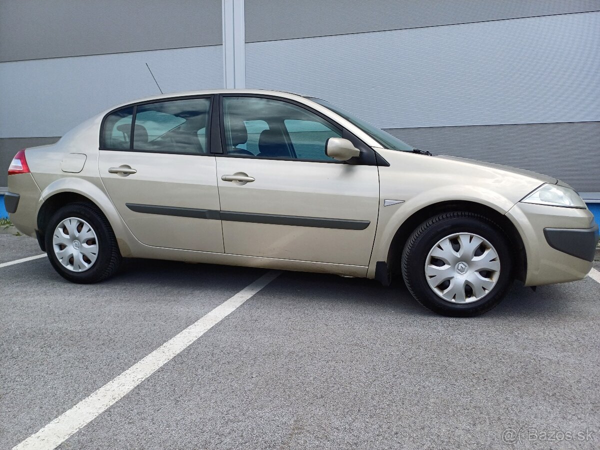 Renault Megane II sedan 1,6 benzín - rok 2008 - Klimatizácia