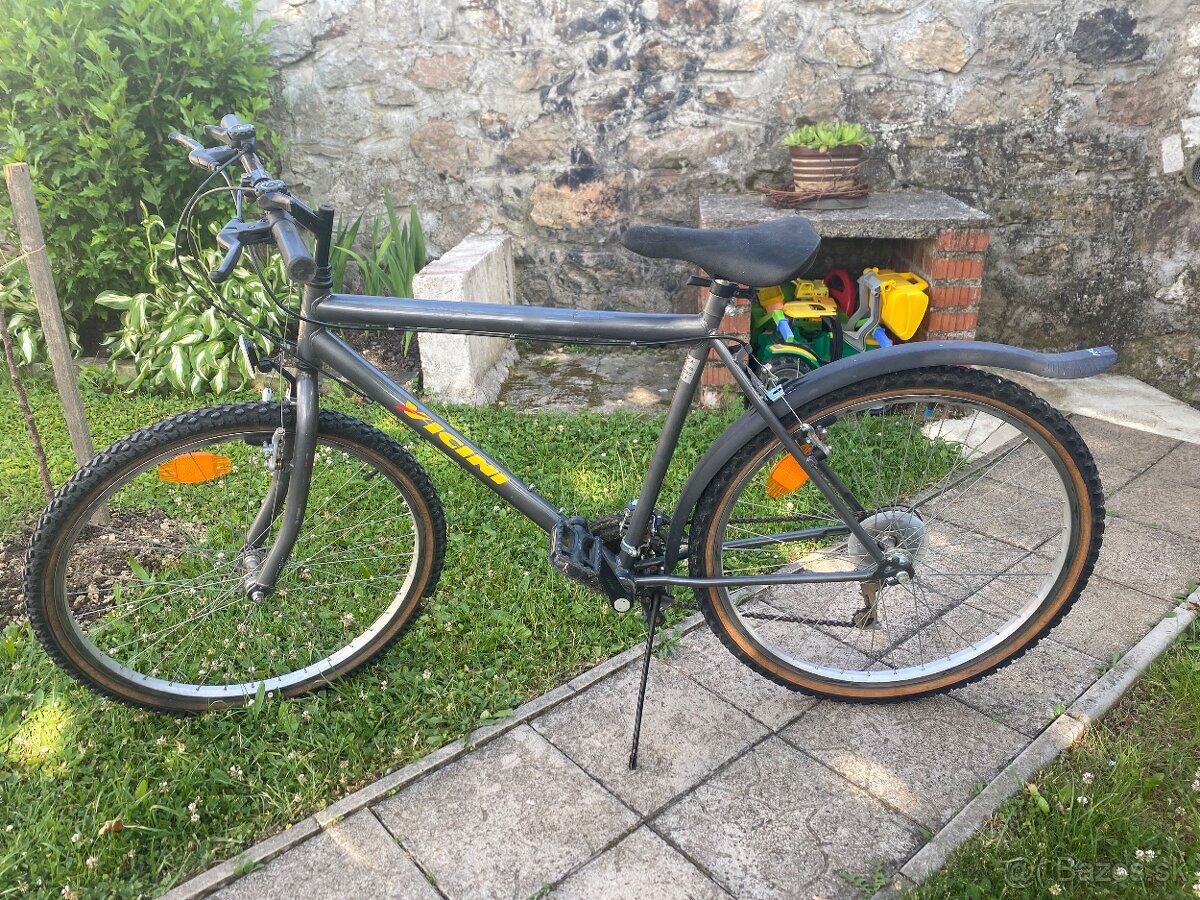 Starší horský bicykel