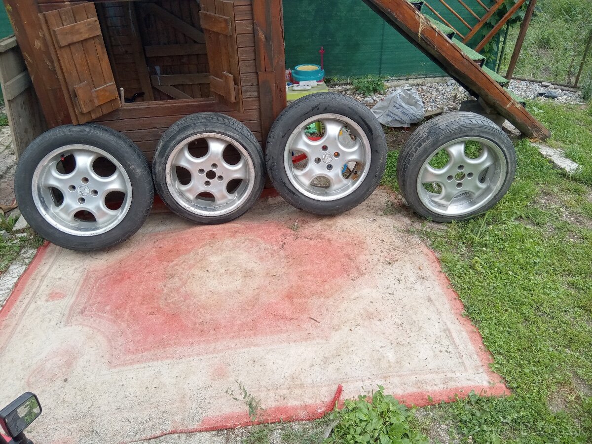 R16 elektróny 4x100
