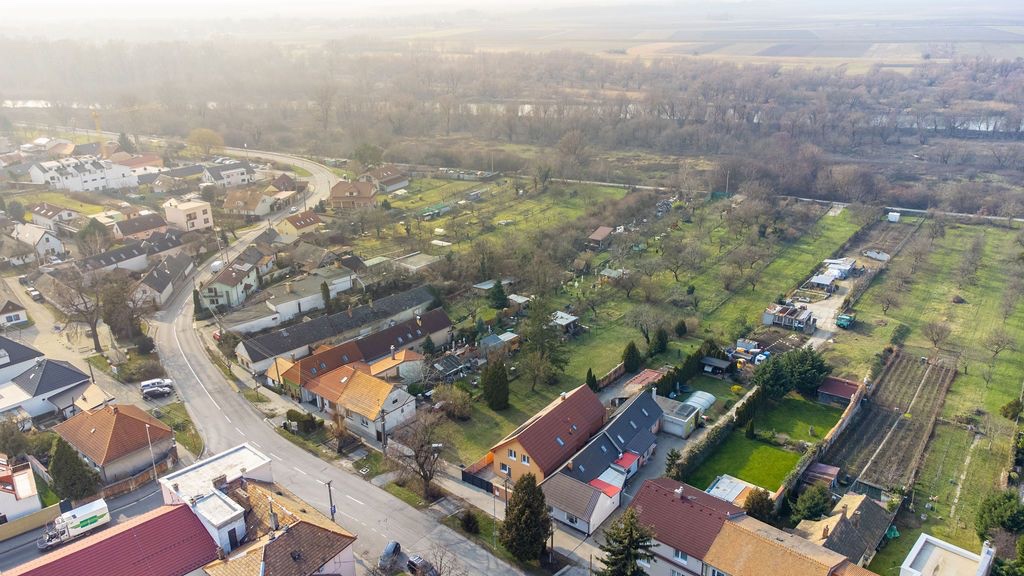 Stavebný pozemok v centre mestskej časti Bratislavy- predaj