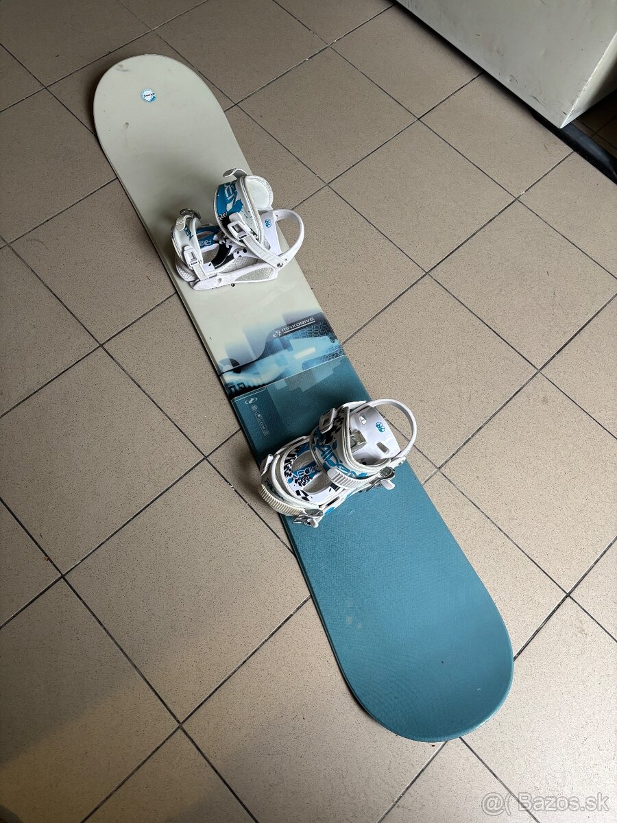 Dámsky snowboard s viazaním a botami Burton