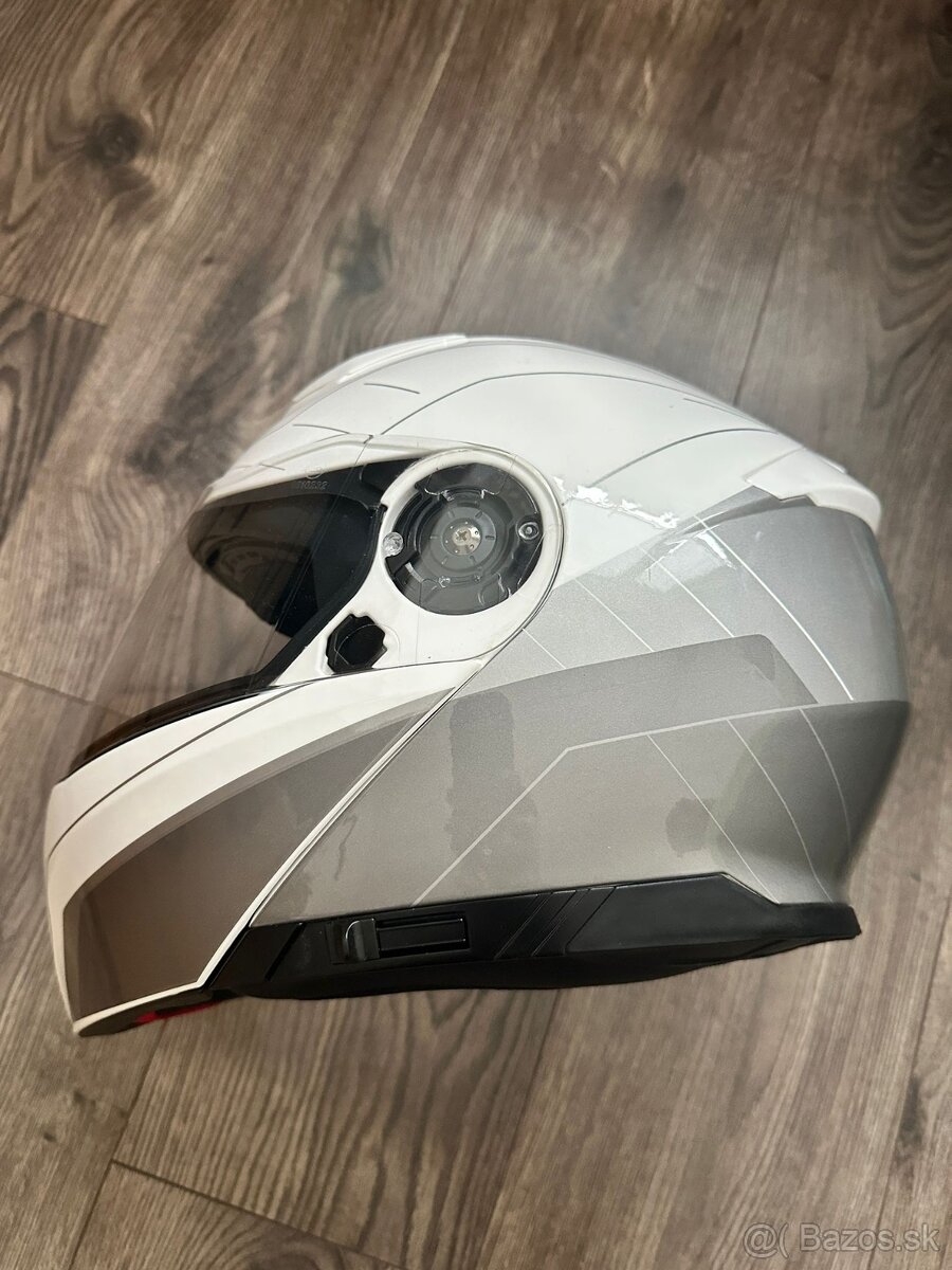 vyklápacia helma Yohe