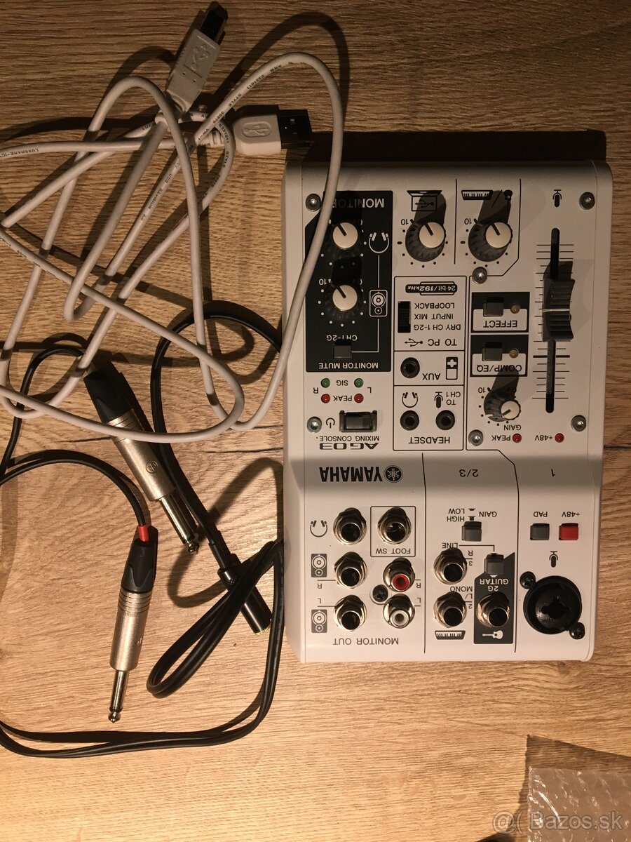 Yamaha AG03 mixing console