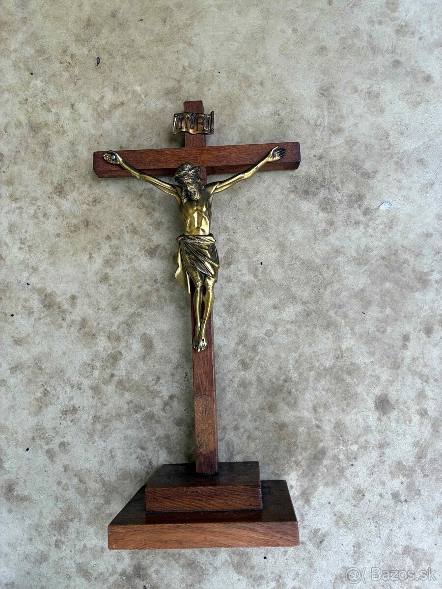 Starožitný veľký kríž