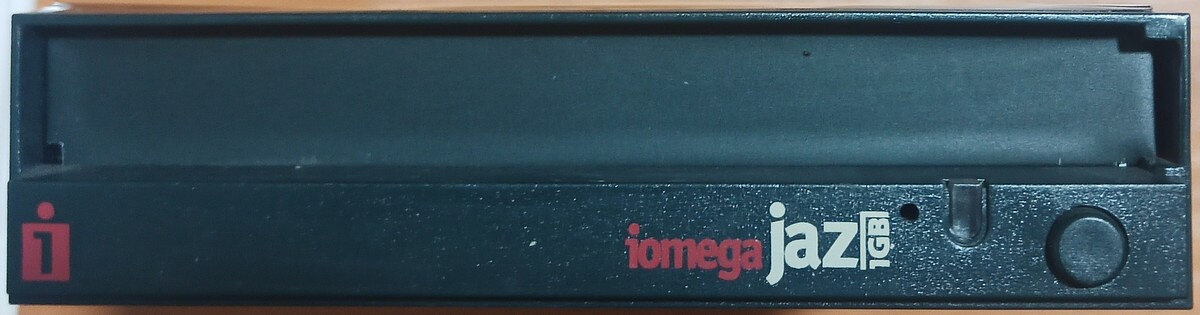IOMega ZIP 1GB SCSI