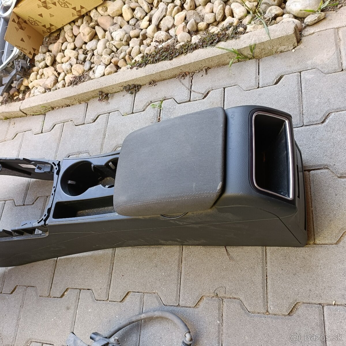 Stredovy tunel s laktovkou audi a4 b8 a5