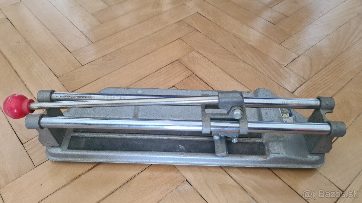 Rezačky na obkladačky, kachličky, dlažbu