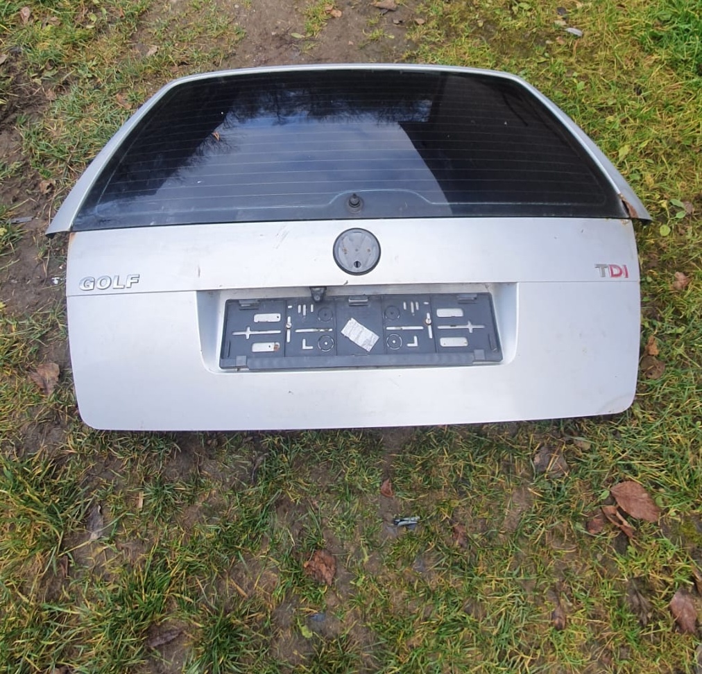 Kufrove dvere golf 4 ,bora combi