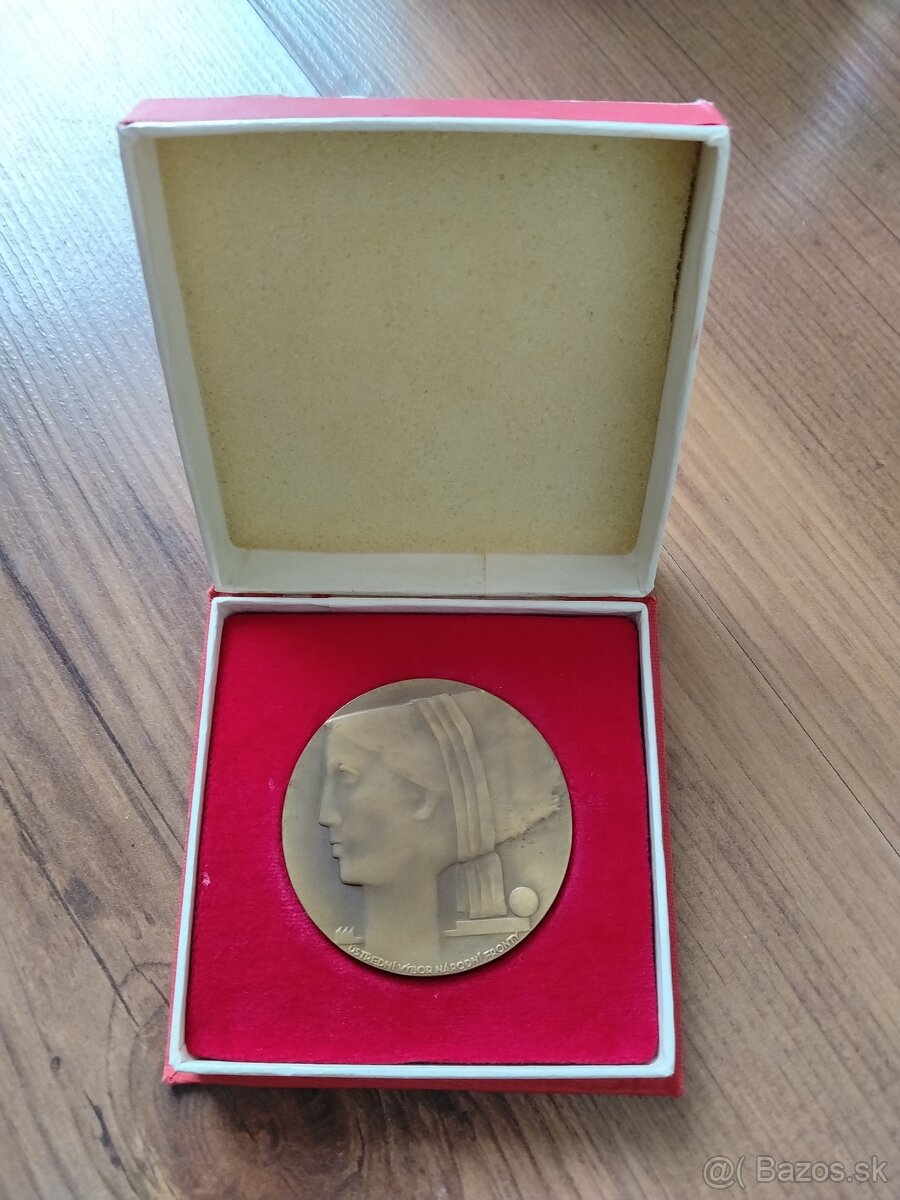 Bronzová pamätná medaila